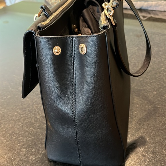 Kate Spade Black and Pink Satchel - Picture 2 of 10